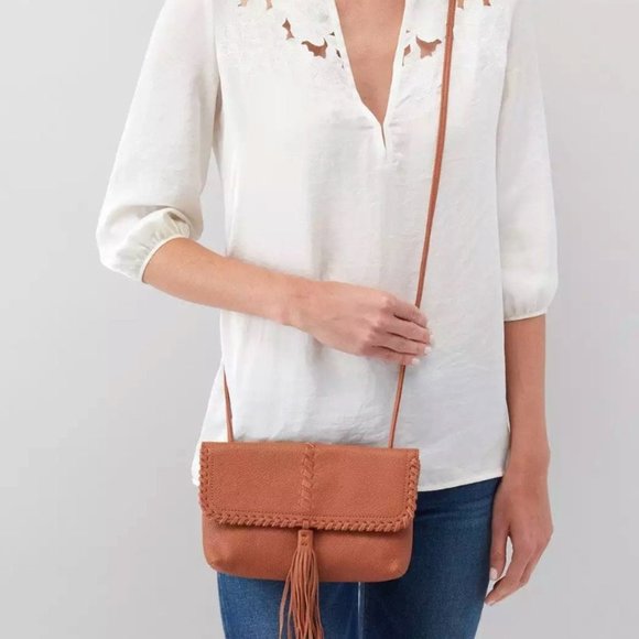 HOBO Handbags - New HOBO Bramble Crossbody